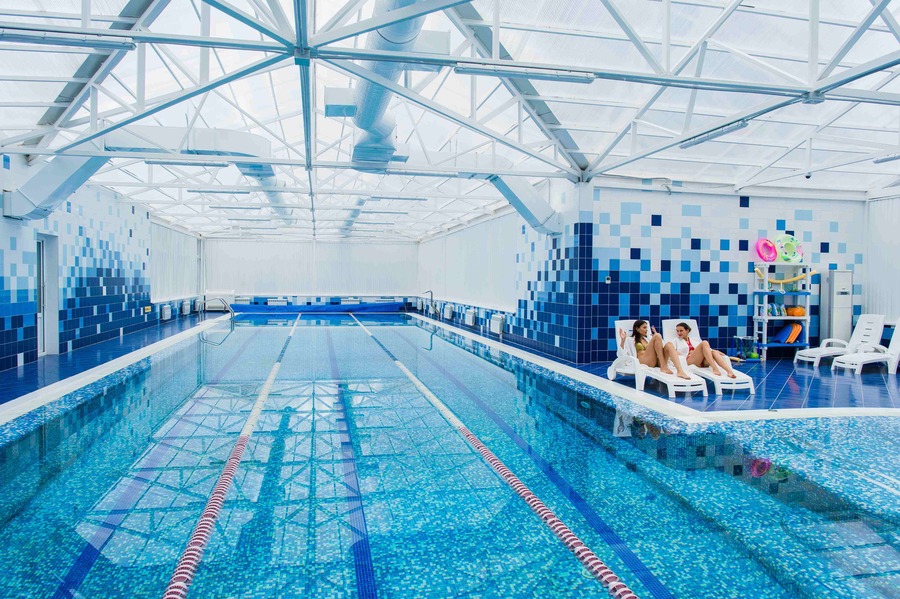 Commercial Pool Cleaning